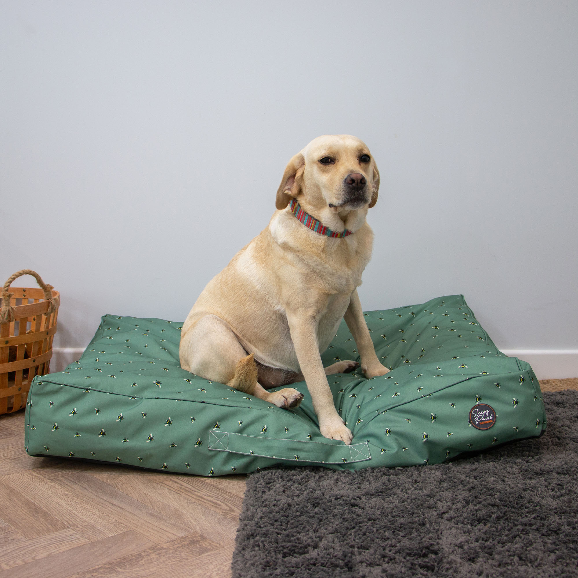 Bee Patterned Dog Mattress 100 x 70cm - Image 4