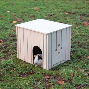 Small Pet Wooden Hide (Large - Flat Pack) -  Size: 35 x 28 x 30cm